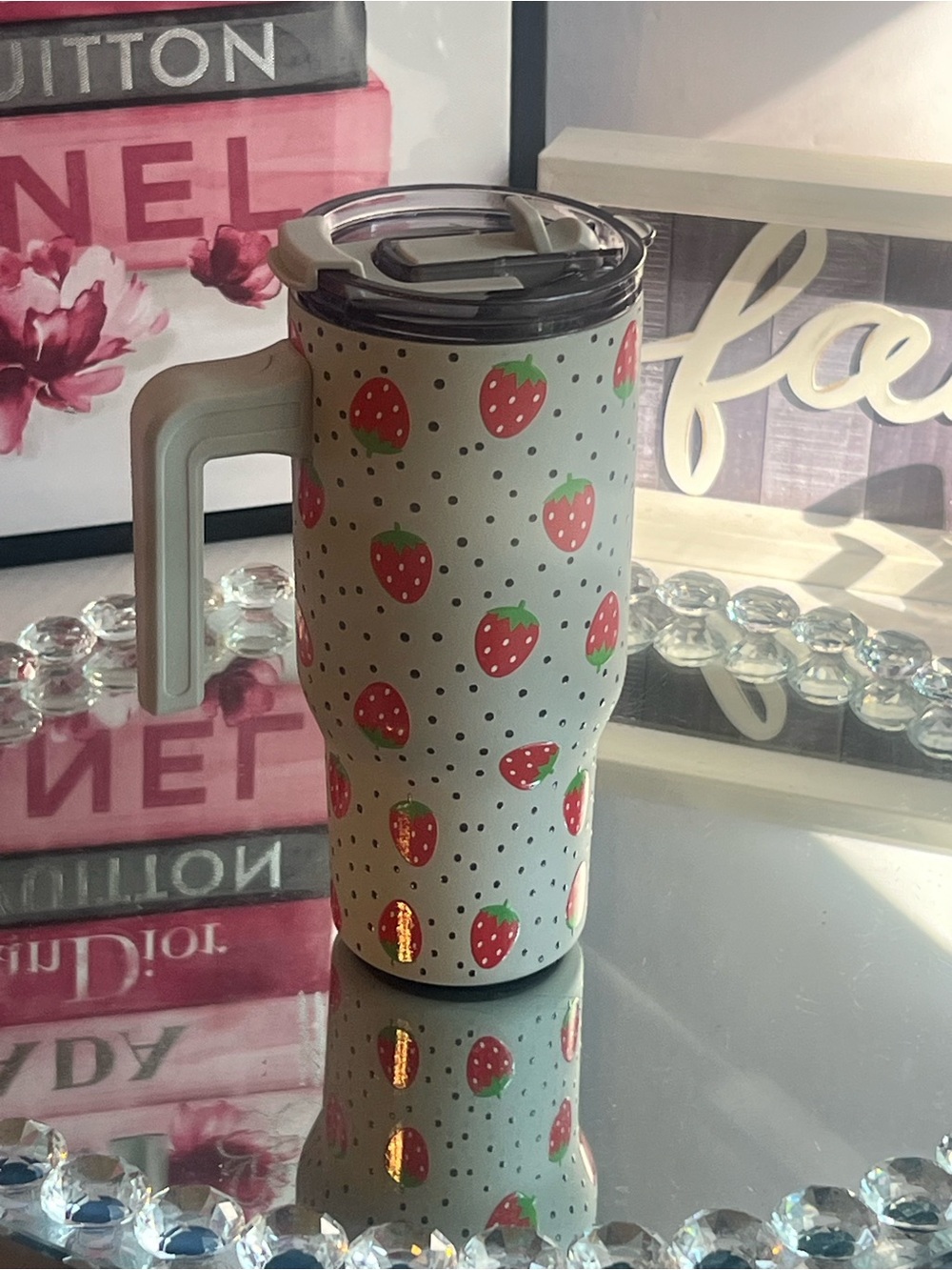 Hydrapeak Strawberry Print White Travel Mug with Handle new 40 onz - Picture 9 of 11